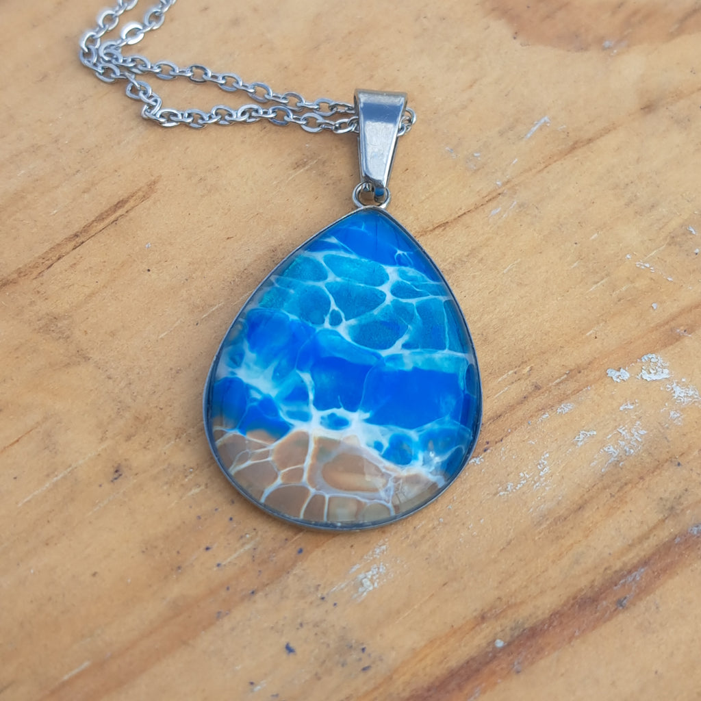 P1018 Beach Teardrop Necklace