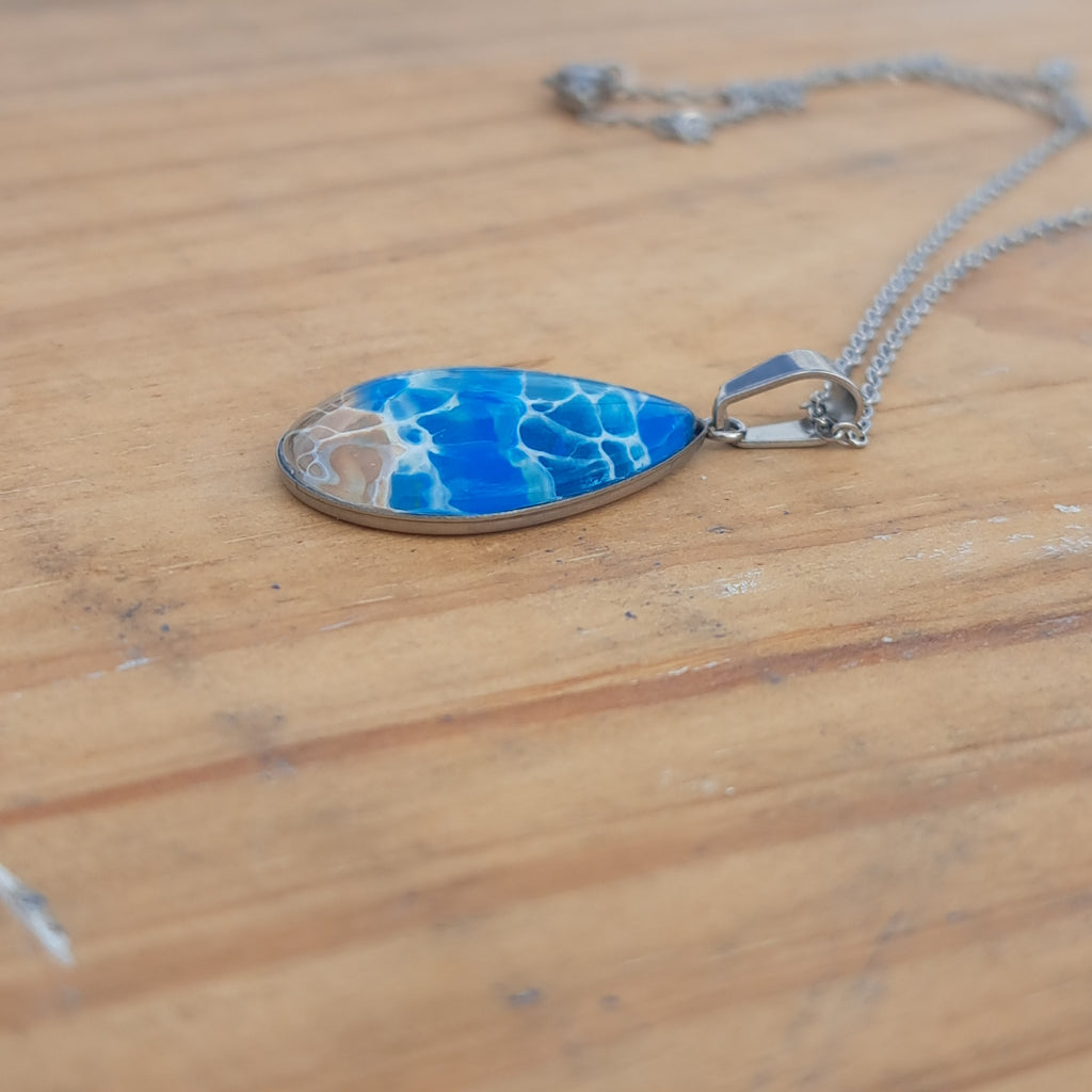 P1018 Beach Teardrop Necklace