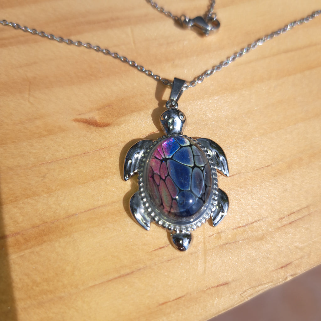 ST1011 Painted Pink/Purple/Silver Turtle Necklace