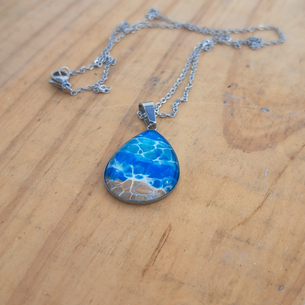 P1018 Beach Teardrop Necklace