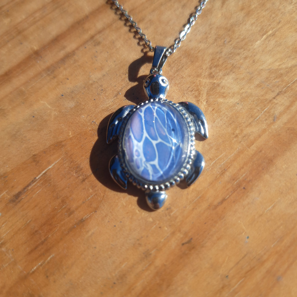 ST1010 Purple Turtle Necklace