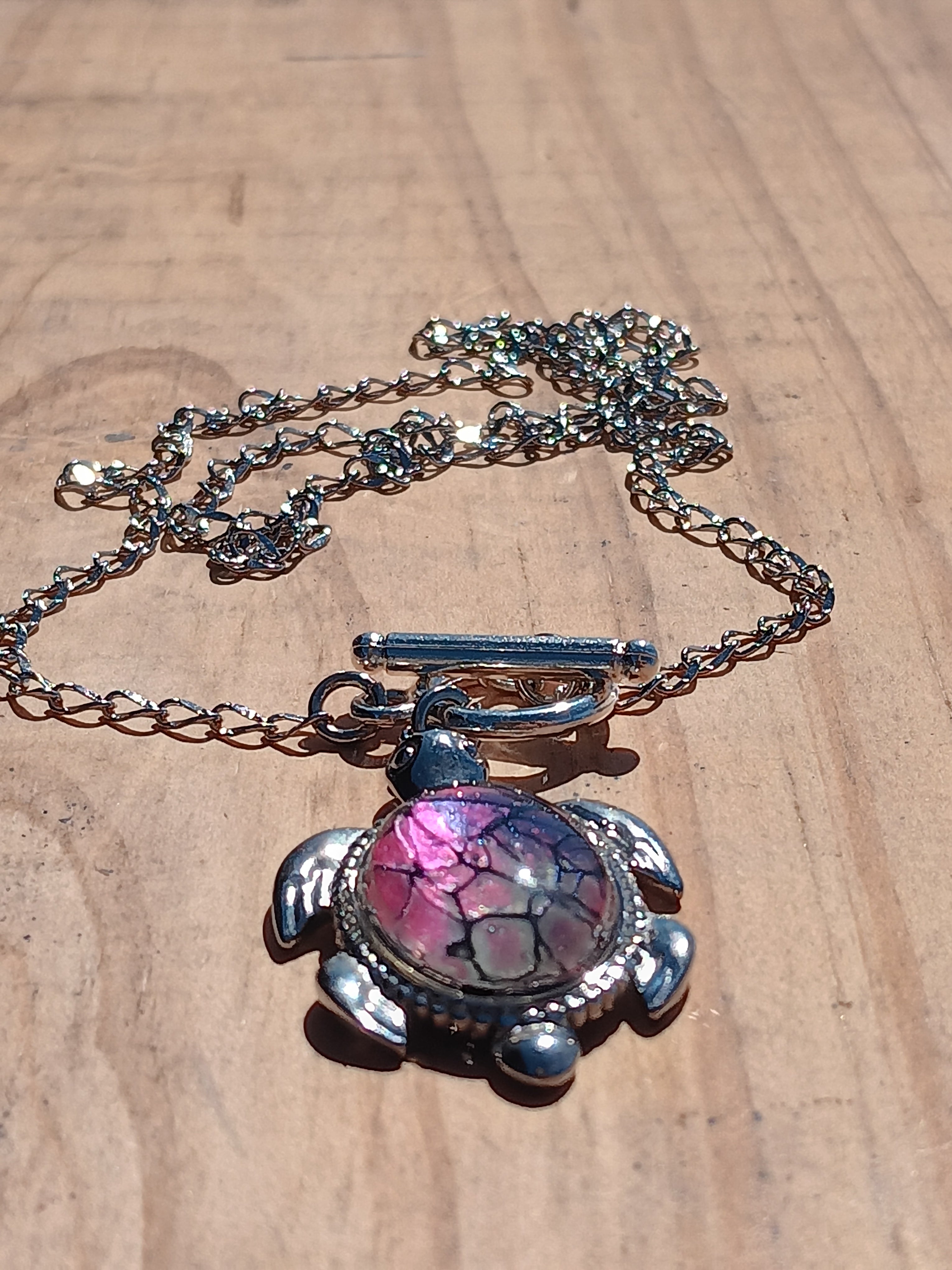 ST1012 Pink and Silver Turtle